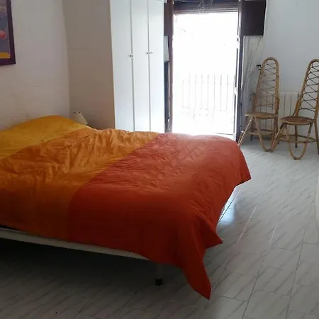 Apartmán Gemuetliches Altstadthaus Am Kirchplatz In Calpe