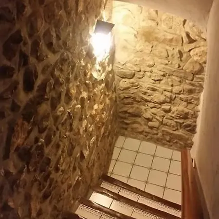 Gemuetliches Altstadthaus Am Kirchplatz In Calpe