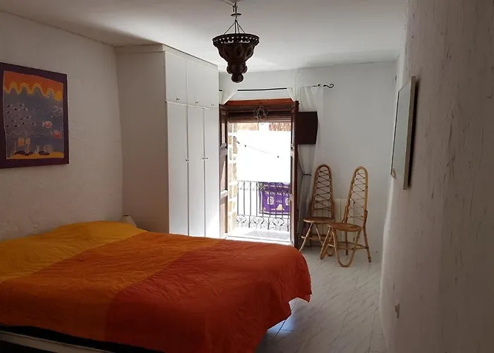 Gemuetliches Altstadthaus Am Kirchplatz In Appartement